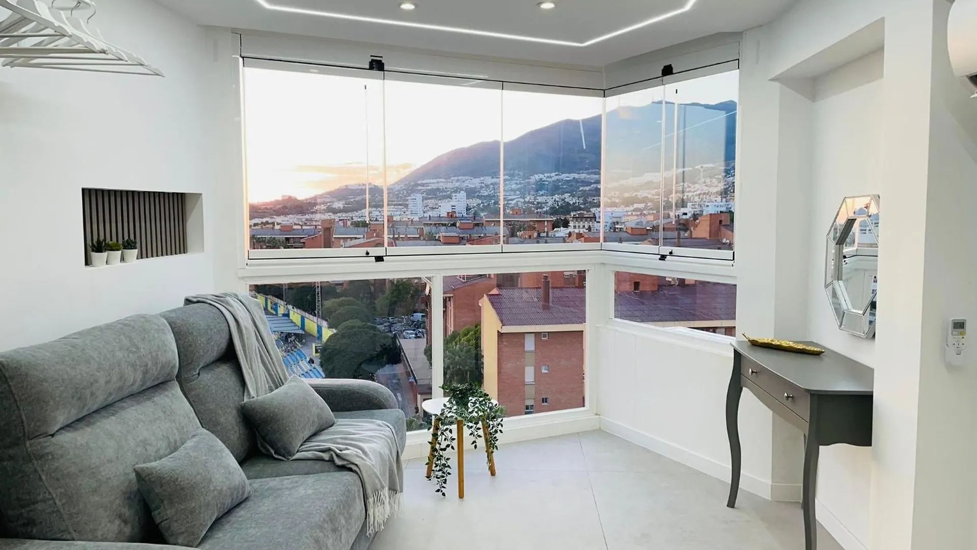 Luxury Piscis Apartment Benalmadena Spain